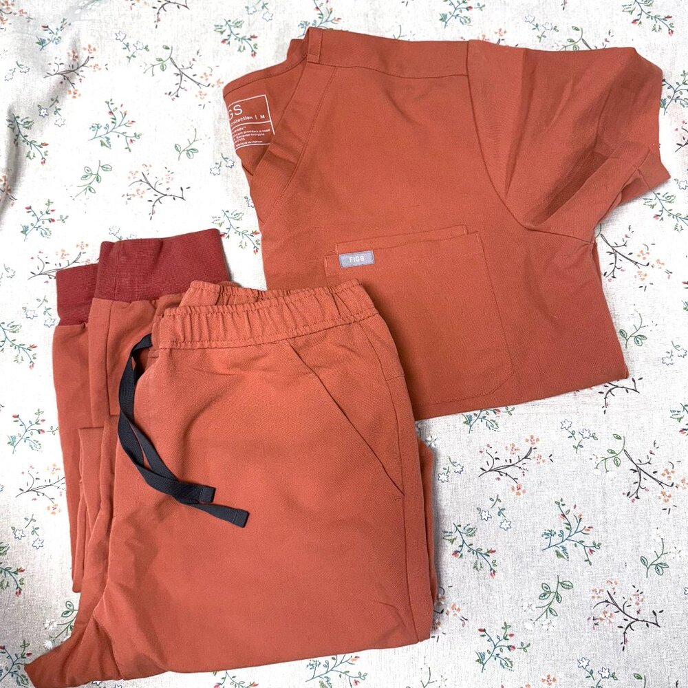 FIGS Mens Technical Collection Set Size Medium - EUC